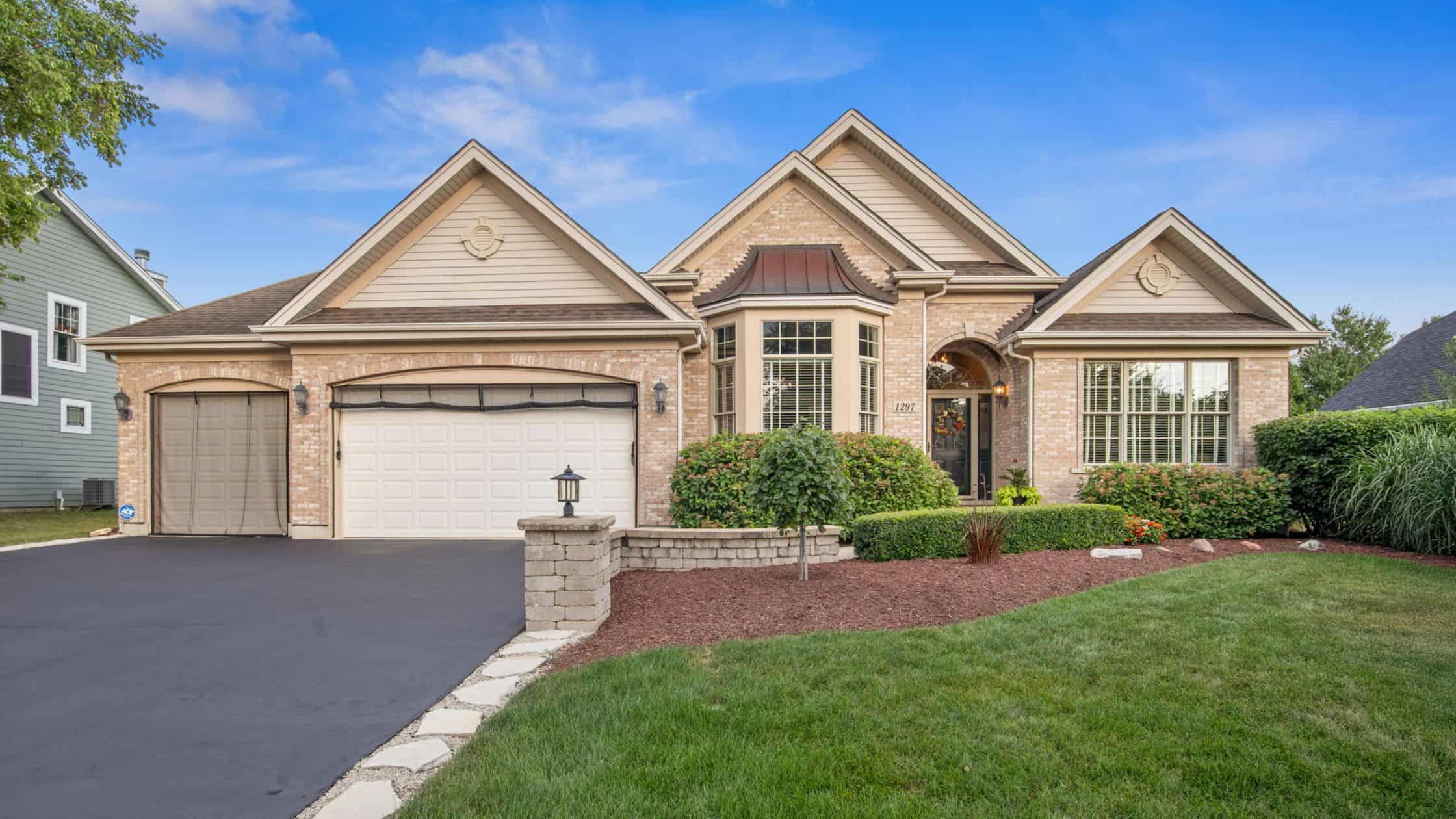 1297 Corrigan St, Elburn, IL 60119